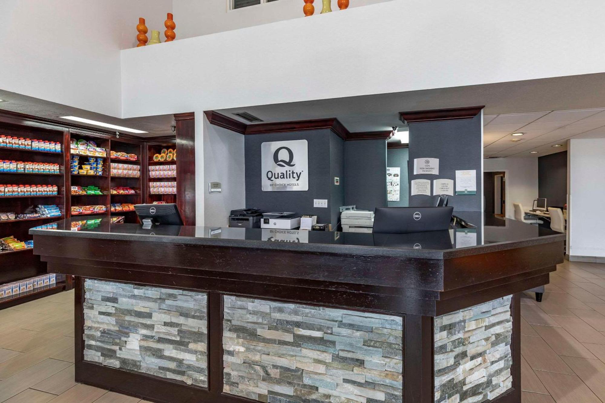 Quality Inn & Suites Denver Airport - Gateway Park Aurora Exterior foto